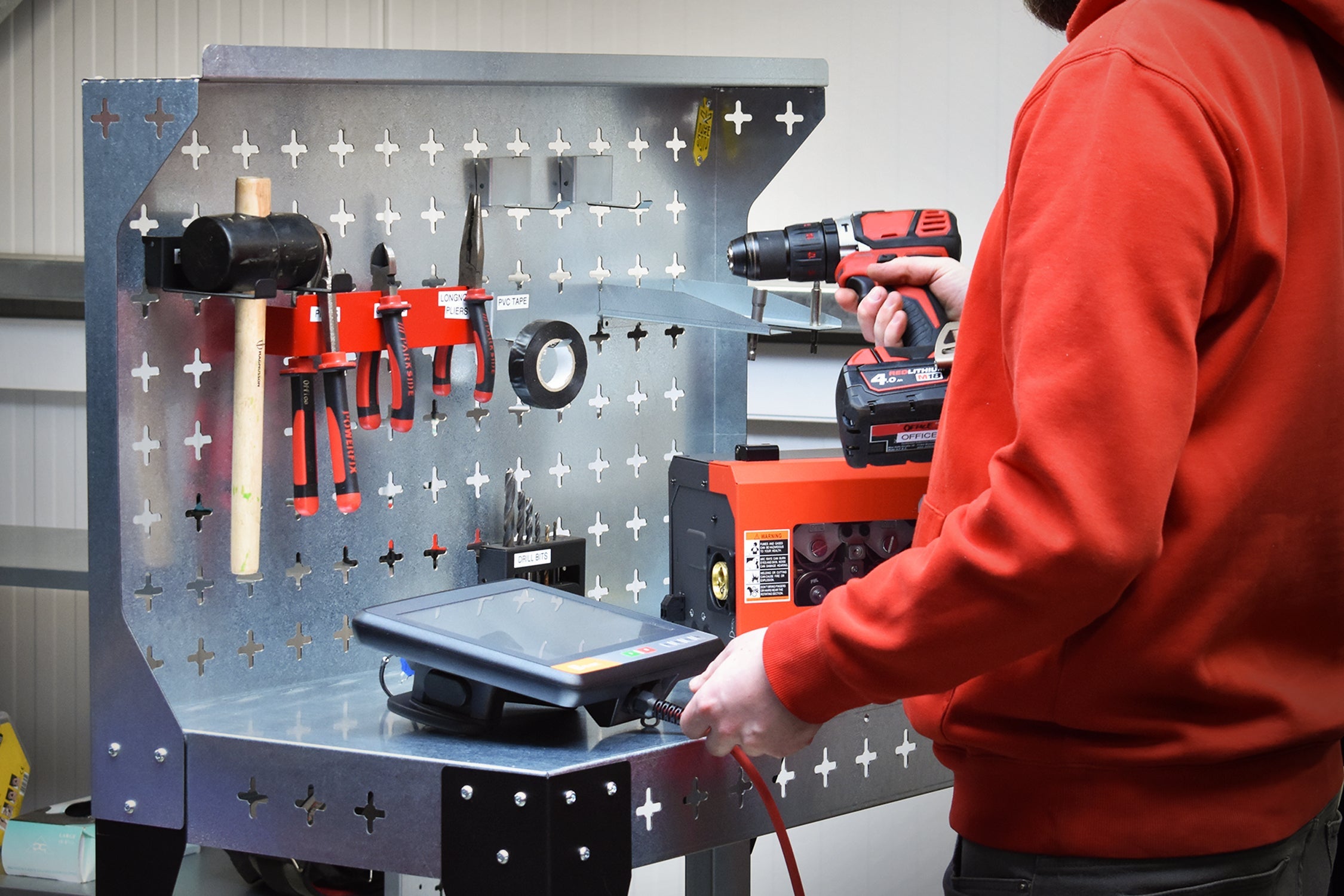 Industrial Mobile Workbench - Nukeson Customisable Workbench ...